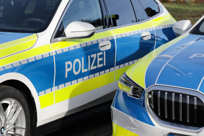 Streifenwagen Autobahnpolizei