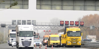 Unfall mit Reisebus auf der A2 bei Hannover.