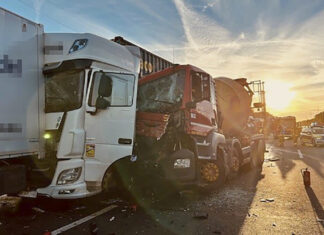 Vollsperrung auf der A2 nach LKW-Unfall bei Hannover LKW-Unfall auf der A2