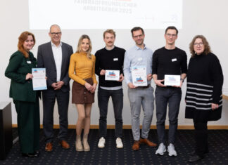 Fahrradfreundlichste Arbeitgeber 2025 in der Region Hannover ausgezeichnet Gewinner Gruppenbild: „Fahrradfreundlichste Arbeitgeber“ der Region Hannover.