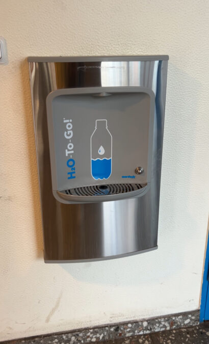 neuer trinkwasserspender in der grundschule engelbostel
