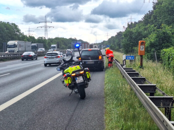 Absicherung eines liegengebliebenen PKW.