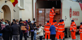 Johanniter-Weihnachtstrucker sind mit 4950 Paketen in Rumänien angekommen