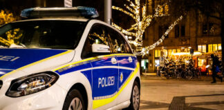 Symbolbild: Polizei auf dem Weihnachtsmarkt - Hannover