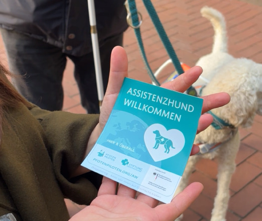 langenhagen wird assistenzhundfreundliche kommune aufkleber: kampagne: assistenzhund willkommen.