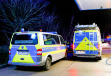 Tödliches Drama auf dem Südschnellweg: Fußgängerin von mehreren Autos erfasst Unfallaufnahme: Tödlicher Verkehrsunfall auf Südschnellweg.