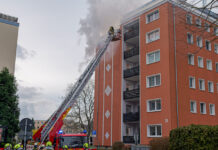 Millionenschaden nach Küchenbrand in Pattensen Vollbrand einer Wohnung im 5. OG in der Liebigstraße in Pattensen.