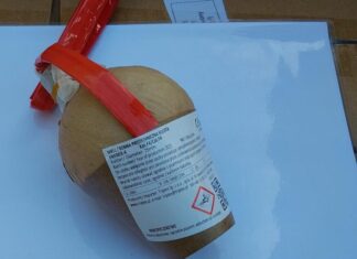 Zoll warnt vor illegalem Feuerwerk aus dem Ausland Zoll warnt vor gefährlichem Feuerwerk aus dem Ausland.