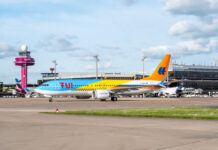 Hannover Airport: Neue Sommerziele und Ausbau des Winterangebots Flugzeug: Sonderlackierung TUI fly (Hapag-Lloyd Flug | Hapag-Lloyd Express | TUI fly)