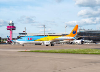 Hannover Airport: Neue Sommerziele und Ausbau des Winterangebots Flugzeug: Sonderlackierung TUI fly (Hapag-Lloyd Flug | Hapag-Lloyd Express | TUI fly)