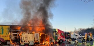 Fahrzeugbrand - Raststätte Lehrter See