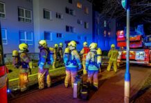 Feuerwehr Hannover rettet Menschen bei Kellerbrand in Sahlkamp Kellerbrand im Stadtteil Sahlkamp kann schnell gelöscht werden. Mehrere Personen wurden durch die Feuerwehr Hannover gerettet.