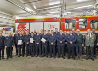 Jahreshauptversammlung der Ortsfeuerwehr Kaltenweide: Rückblick auf einsatzreiches Jahr und zahlreiche Beförderungen Gruppenfoto JHV- Ortsfeuerwehr Kaltenweide