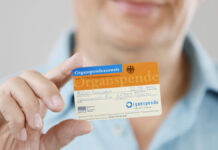 Studie zur Organspende: Jüngere Generationen besonders gut informiert Organspendeausweis