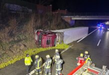lkw-unfall auf der a2 bei garbsen: fehlende rettungsgasse behindert feuerwehr erheblich lkw verunglückt auf bab a2
