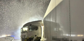 Lkw-Brand auf der A2 zwischen zwischen den Anschlussstellen Garbsen und Wunstorf-Luthe.