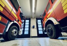 Wohnungsbrand in Großenheidorn: Eine Person tot in Wohnung aufgefunden Feuerwehrfahrzeuge / Stadtfeuerwehr Wunstorf