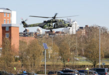 Studierende der MHH trainieren den Ernstfall: Neues Wahlfach bereitet auf Katastropheneinsätze vor Bundeswehr-Hubschrauber NH90 landet in der MHH.