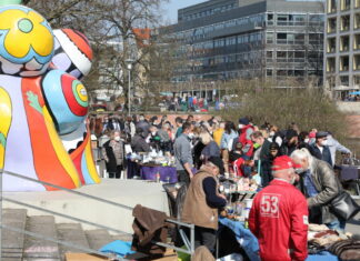 altstadtflohmarkt hannover startet am hohen ufer in die saison flohmarkt hannover