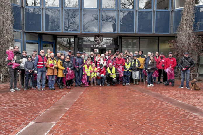Frühjahrsputz 2026 Langenhagen Mehr als 70 fleißige Helferinnen und Helfer haben sich am Samstag, 14. März, zum Frühjahrsputz in der Kernstadt getroffen.