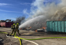Feuer auf Entsorgungsbetrieb in Bissendorf: 80 Einsatzkräfte stundenlang gefordert Feuer auf Entsorgungsbetrieb fordert mehrere Ortsfeuerwehren der Gemeinde Wedemark