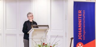 Beim Festakt zum 75-jährigen Jubiläum der Johanniter-Hilfsgemeinschaften in der Hof- und Stadtkirche St. Johannis in Hannover hielt Dr. Petra Bahr, Staatssekretärin im Bundesministerium für Bildung, Familie, Senioren, Frauen und Jugend, eine Rede.