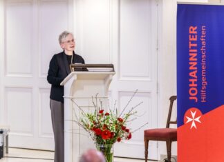 75 Jahre Johanniter Hilfsgemeinschaften: 6.000 Ehrenamtliche engagiert Beim Festakt zum 75-jährigen Jubiläum der Johanniter-Hilfsgemeinschaften in der Hof- und Stadtkirche St. Johannis in Hannover hielt Dr. Petra Bahr, Staatssekretärin im Bundesministerium für Bildung, Familie, Senioren, Frauen und Jugend, eine Rede.