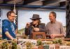 udo lindenberg fährt jetzt modellbahn: „panik-express“ rollt durchs miniatur wunderland udo lindenberg erobert das miniatur wunderland – und schreibt seine geschichte jetzt auf schienen weiter