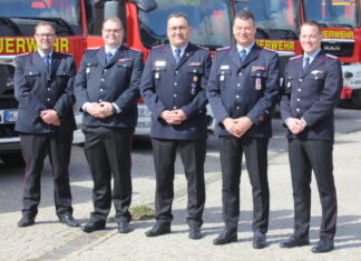 generationenwechsel bei der ortsfeuerwehr garbsen: neue führung übernimmt verantwortung v.l.n.r.: niklas krügener, marcel ochmann, thomas cremer, thomas ochmann, kevin kourdis