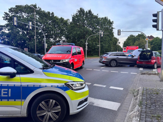 Zwei verletzte Personen bei Verkehrsunfall in Langenhagen