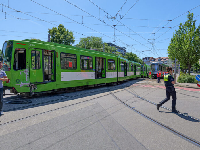 Schwerer Stadtbahnunfall in Hannover
