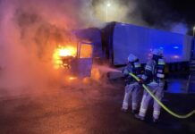 LKW brennt auf A2-Rastanlage Lehrter See Nord – Fahrer rettet sich rechtzeitig LKW brennt auf A2-Rastanlage Lehrter See Nord – Fahrer rettet sich rechtzeitig