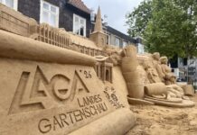 Sandskulptur vor LaGa-Gelände zeigt Bad Nenndorf als detailreiche Skyline Sandskulptur zeigt Bad Nenndorf mit viel Liebe zum Detail
