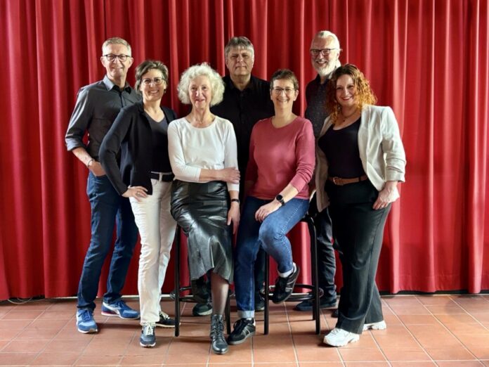Der neue Vorstand der Klangbüchse e.V. (hinten): Roman Sickau, Harald Hesse, Jürgen Köhler (vorne): Tanja Nafziger, Renate Kunze, Andrea Jocksch, Inga Herrmann.