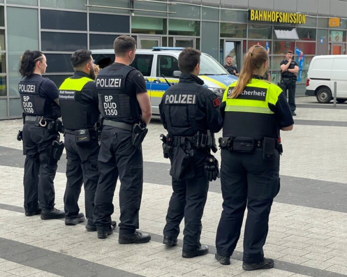 Symbolbild: Gemeinsamer Schwerpunkteinsatz am Hauptbahnhof Hannover.