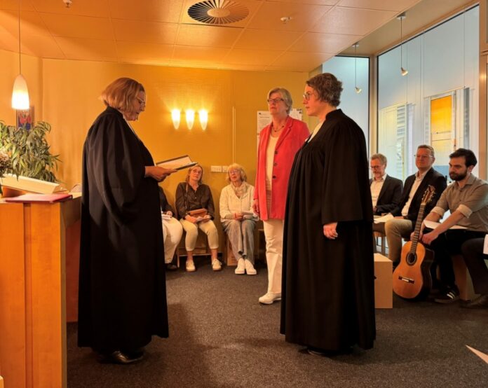 Hannover Airport: Einführung von Pastorin Kristin Winkelmann als neue Flughafenseelsorgerin. Hannover Airport: Einführung von Pastorin Kristin Winkelmann als neue Flughafenseelsorgerin.