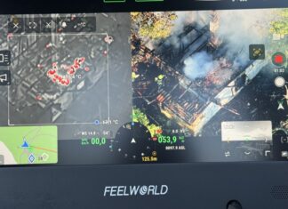 waldbrand bei wedemark: alte hütte nahe a7 vollständig zerstört