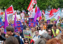 Großprotest zur Gesundheitsministerkonferenz: Tausende demonstrieren in Hannover Demonstration gegen Gesundheitsrefom