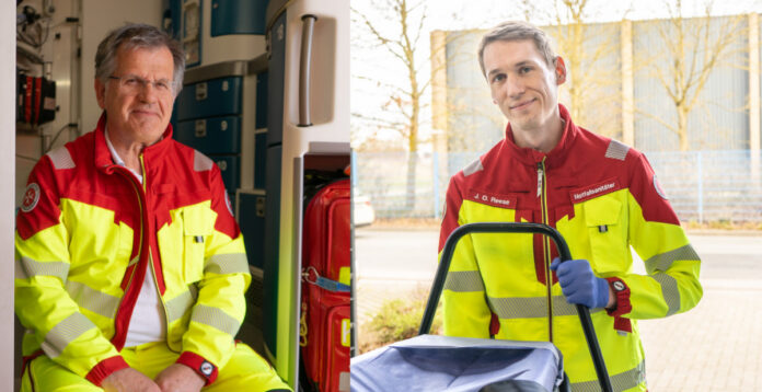 Von links: Notfallsanitäter Franco Mencaccini und Notfallsanitäter Jens Owe Reese. Von links: Notfallsanitäter Franco Mencaccini und Notfallsanitäter Jens Owe Reese.