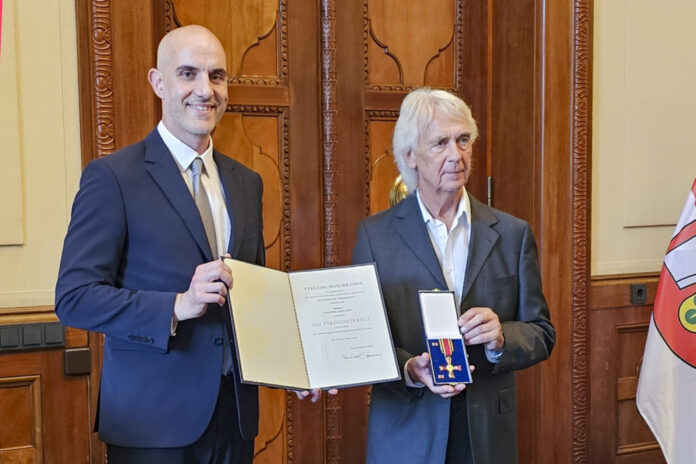 Bundesverdienstkreuz für Joachim Gerhardy aus Hannover