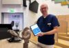 prof dr michael pees stellt die app wildtier sos vor.