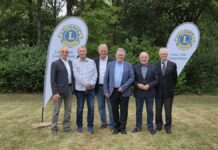 Frank Baumgarten übernimmt Präsidentschaft beim Lions Club Langenhagen Der Vorstand (vo.li.n.re.): Günther Schramm (Schatzmeister), Manfred Meyer (2. Vize-Präsident als Backup), Frank Baumgarten (Präsident), Friedhelm Fischer (Vize-Präsident), Rüdiger Knesebeck (Past-Präsident), Dr. Wilhelm Hicking (Sekretär)
