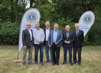 frank baumgarten übernimmt präsidentschaft beim lions club langenhagen der vorstand (vo.li.n.re.): günther schramm (schatzmeister), manfred meyer (2. vize-präsident als backup), frank baumgarten (präsident), friedhelm fischer (vize-präsident), rüdiger knesebeck (past-präsident), dr. wilhelm hicking (sekretär)