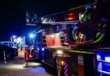 Feuerwehreinsatz: Kinderwagen brennt in Mehrfamilienhaus Feuerwehreinsatz Langenhagen