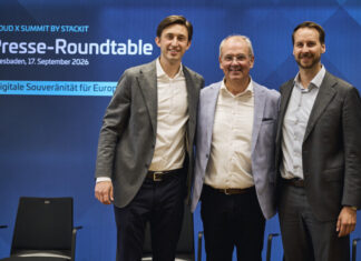 schwarz digits erweitert das data- & ai-ökosystem und integriert celonis und snowflake. (v.l.n.r.) jonah rosenboom, country manager deutschland von snowflake bernie wagner, chief sales officer von schwarz digits florian schewior, geschäftsführer bei celonis / weiterer text über ots und www.presseportal.de/nr/176941 / die verwendung dieses bildes für redaktionelle zwecke ist unter beachtung aller mitgeteilten nutzungsbedingungen zulässig und dann auch honorarfrei. veröffentlichung ausschließlich mit bildrechte-hinweis.