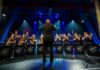 big band und matthias brodowy spielen für den guten zweck die big band der käthe-kollwitz-schule unter der leitung von michael thiemann (copyright: arne gehrmann)