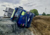 umgekippter lkw auf deponie kolenfeld