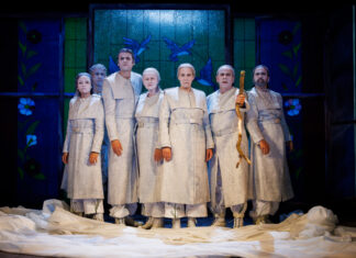 „Heimsuchung“, im Bild: Der Gärtner (Ensemble)