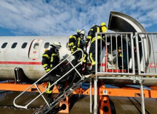 Stadtfeuerwehr Wunstorf übt auf dem Fliegerhorst